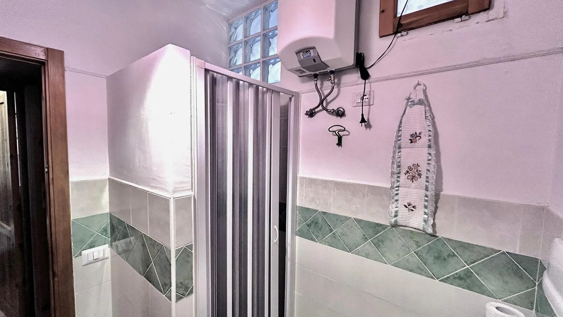 Residence With Swimming Pool In Marinella Just 300 Mt From The Sea, Apartments With Sea View 0*, Santa Marinella